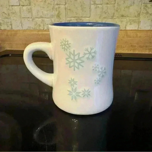 Mickey Mouse Snowman Snowflakes Ceramic Stoneware Coffee 12 oz Cup Mug - Picture 3 of 6